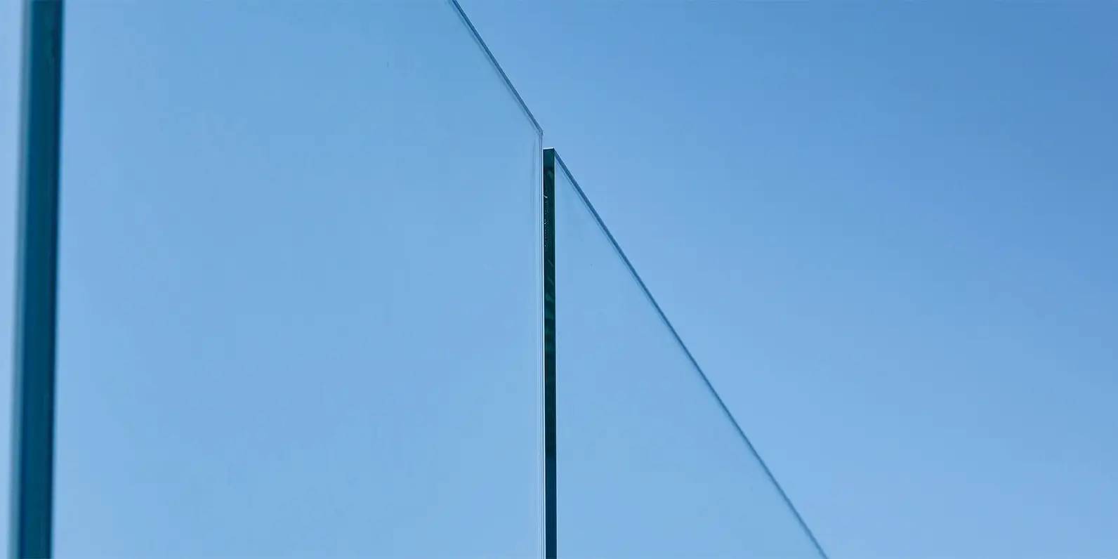 vetro-parapetto-trattato-autocleaner