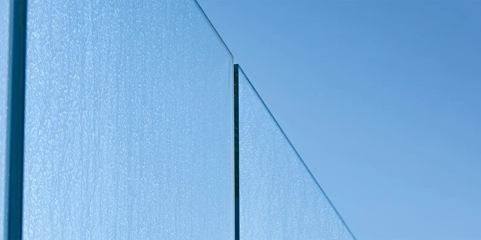 vetro-parapetto-non-trattato-sporco