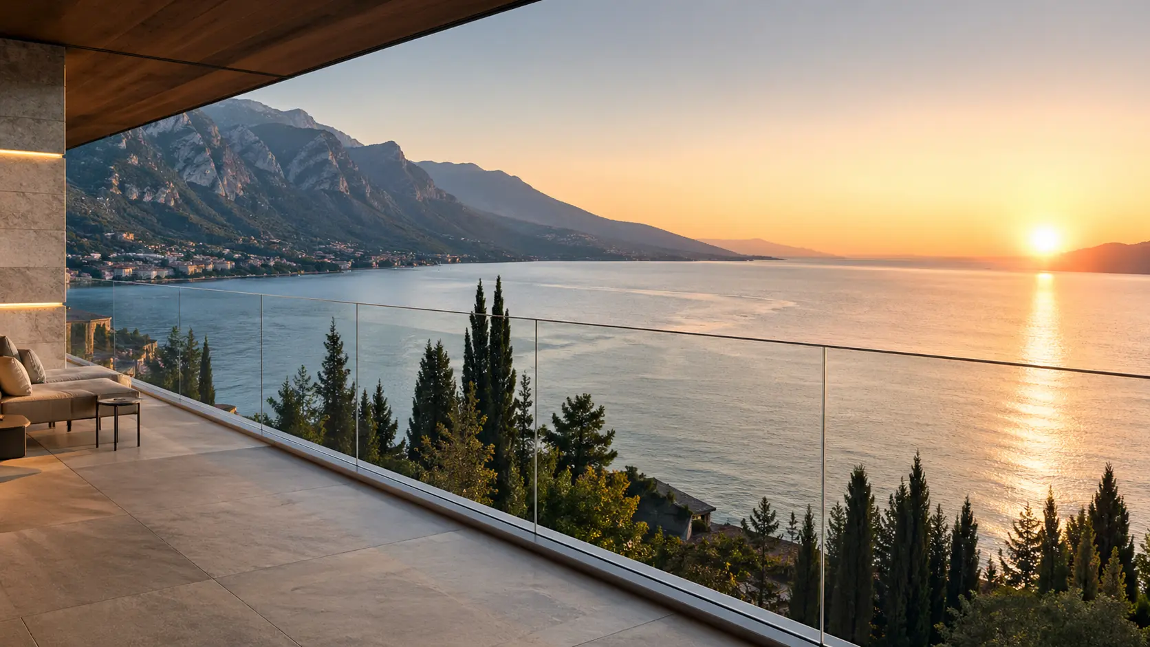 Parapetti in vetro e alluminio: sicurezza, design e personalizzazione per balconi e terrazze